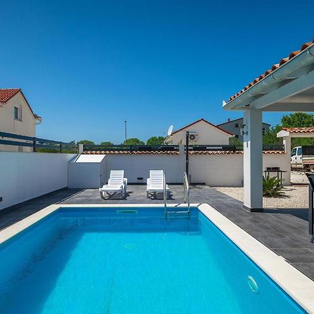 Villa Sarah Медулин Екстериор снимка
