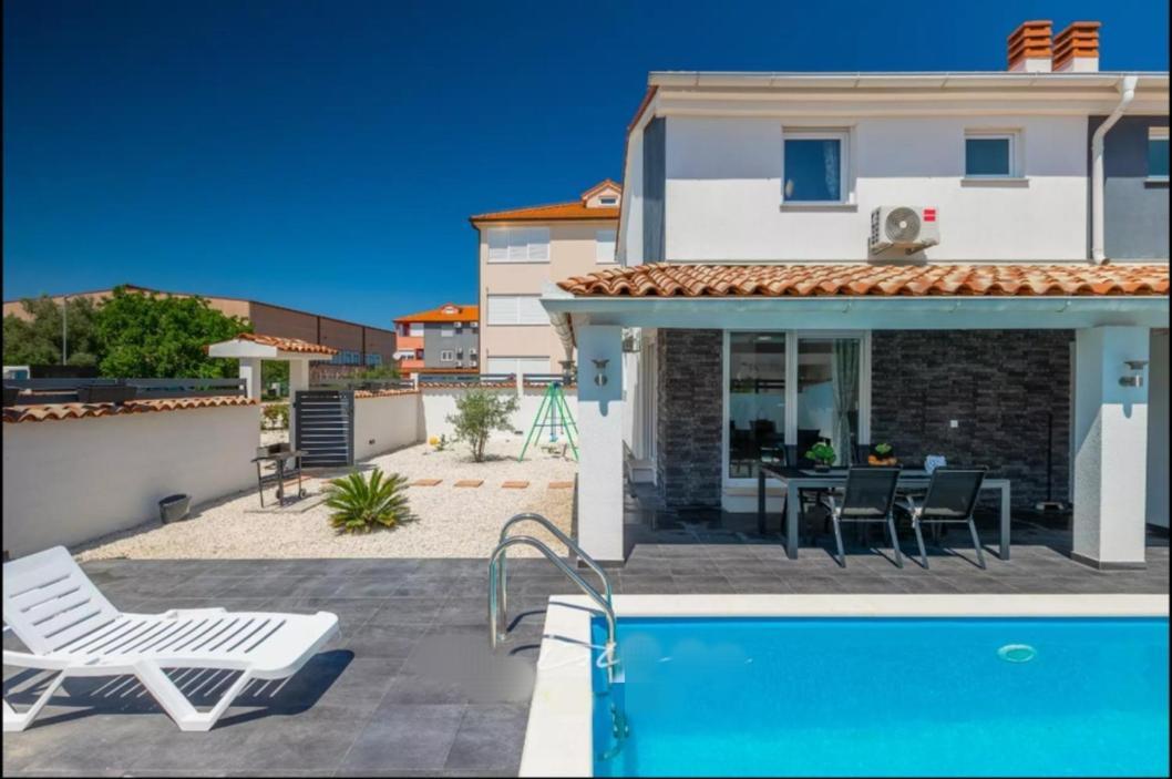 Villa Sarah Медулин Екстериор снимка