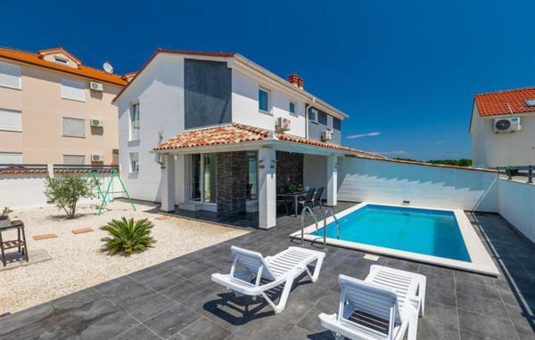 Villa Sarah Медулин Екстериор снимка