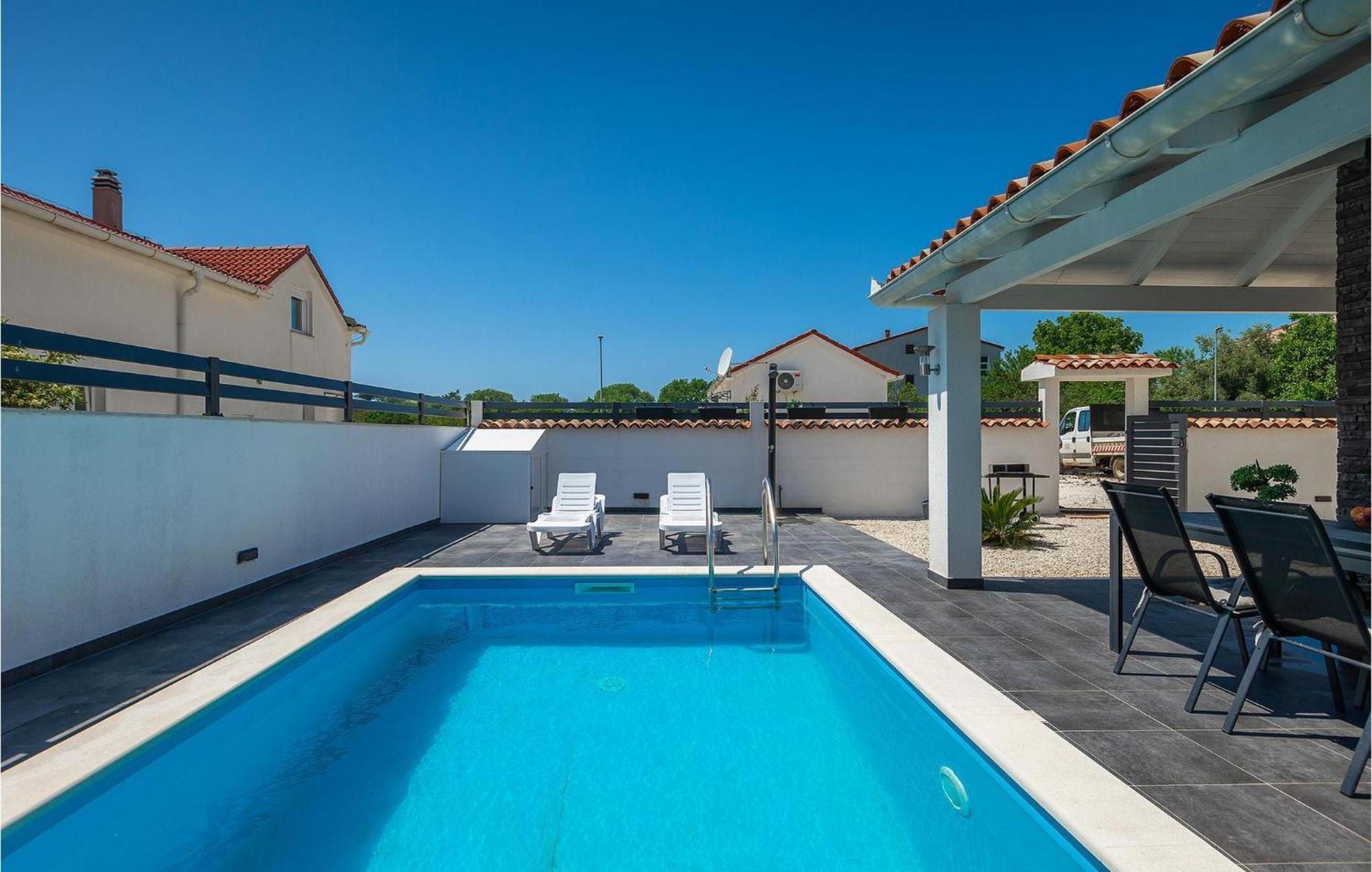 Villa Sarah Медулин Екстериор снимка