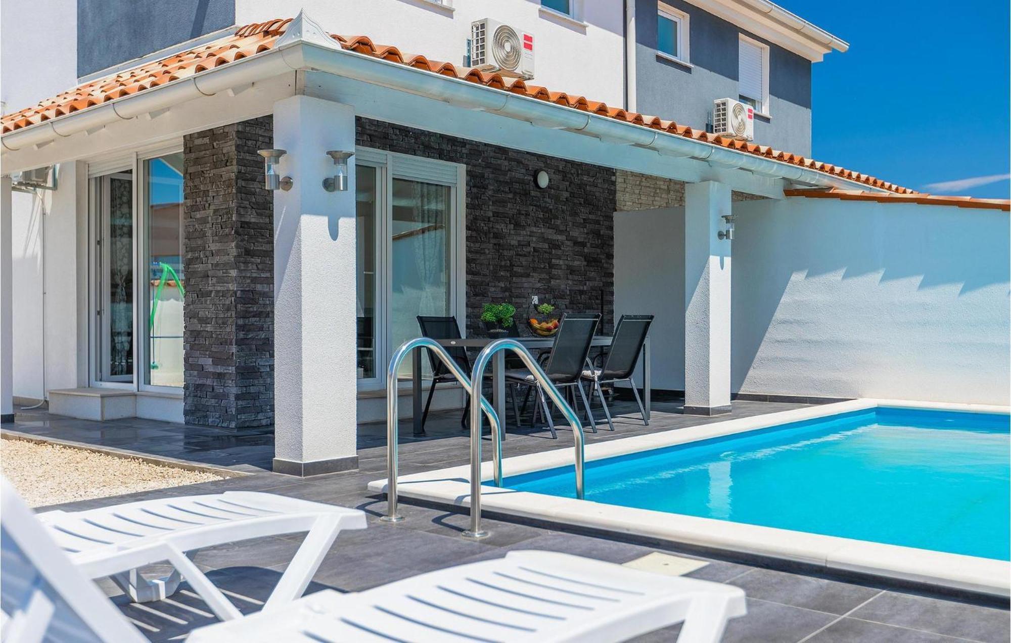 Villa Sarah Медулин Екстериор снимка