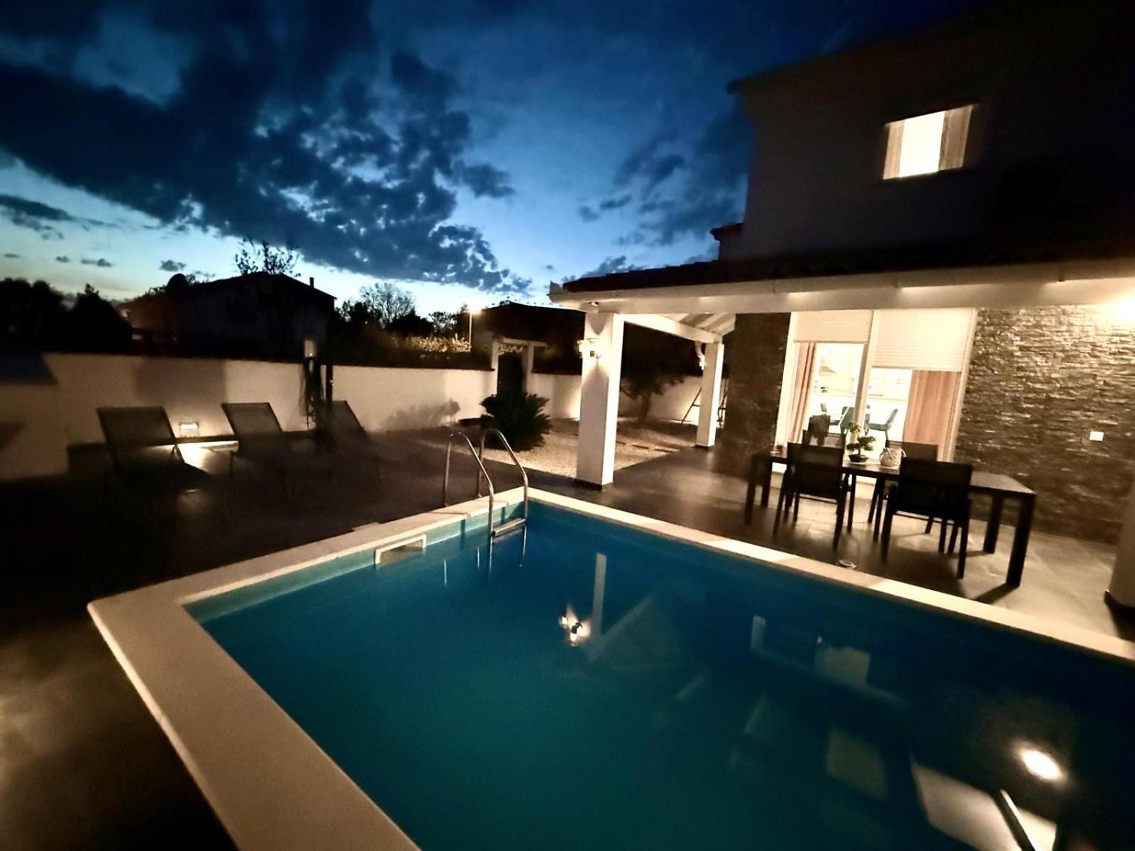 Villa Sarah Медулин Екстериор снимка