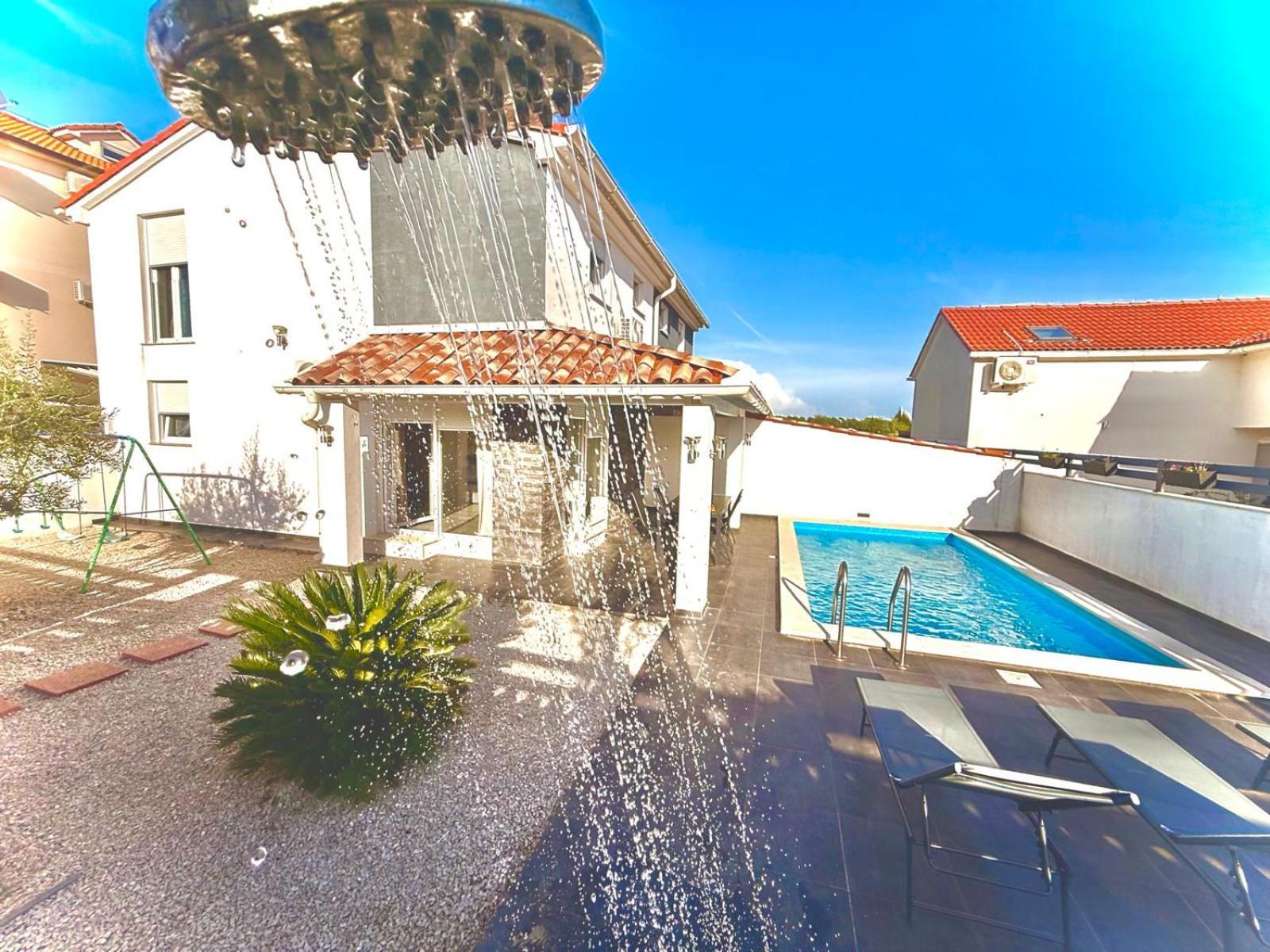 Villa Sarah Медулин Екстериор снимка